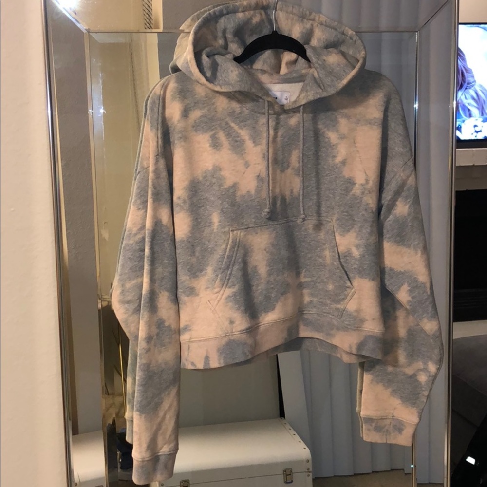 Aritzia TNA Cropped Grey & Pink Tie Dye Hoodie